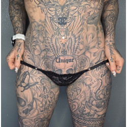 Schwarzer Spitzen String...